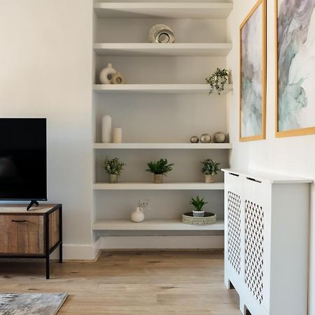Stunning & Stylish 2 Bed Flat In West London Leilighet Eksteriør bilde