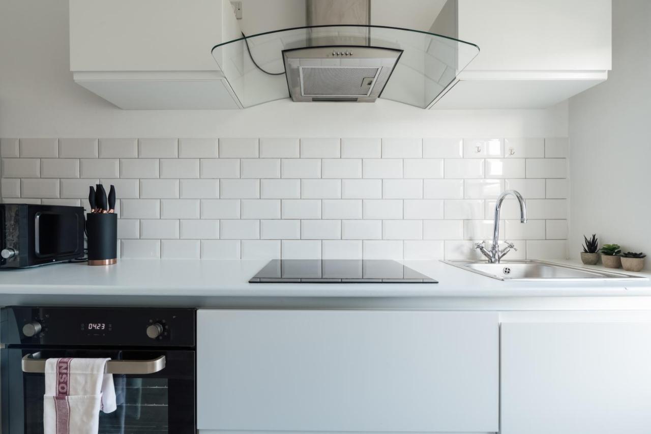 Stunning & Stylish 2 Bed Flat In West London Leilighet Eksteriør bilde
