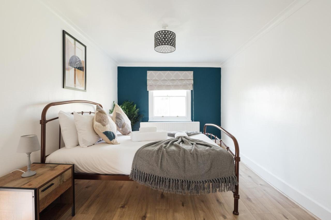 Stunning & Stylish 2 Bed Flat In West London Leilighet Eksteriør bilde