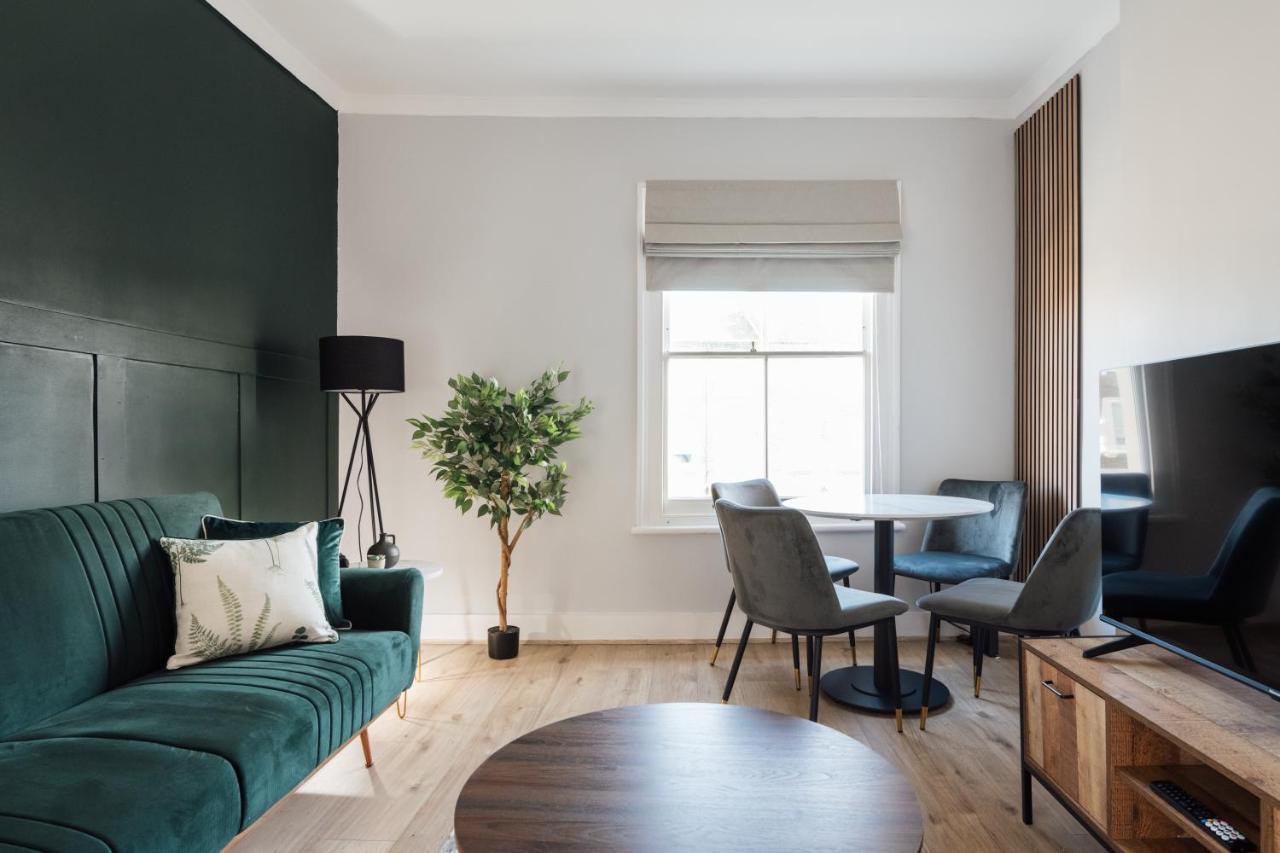Stunning & Stylish 2 Bed Flat In West London Leilighet Eksteriør bilde